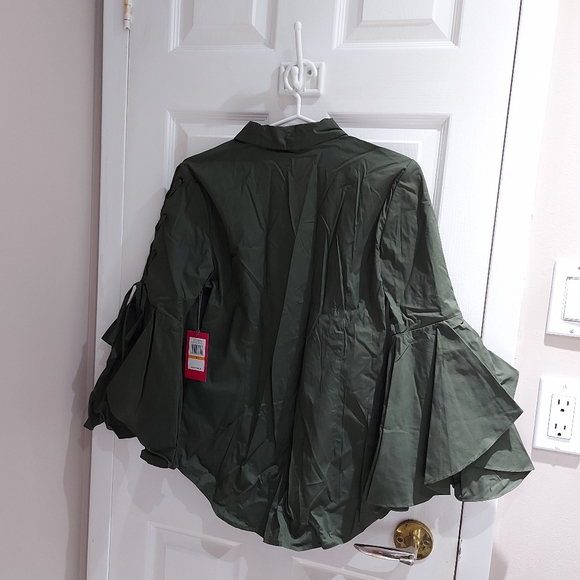 NWT 🏷 Vince Camuto | Utility Twist Long Sleeve Top - Picture 15 of 15